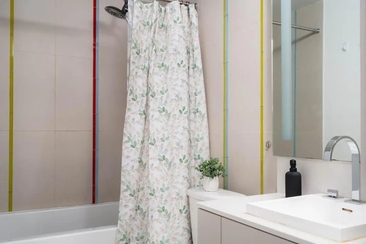 अपार्टमेंट Sunset Views In Chic Condo By Cn Tower Canada