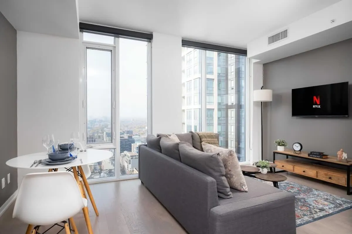 Sunset Views In Chic Condo By Cn Tower Toronto 0*,  Canada